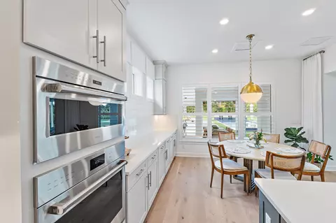 Kitchen - 20065 SE Bridgewater Dr, Jupiter, FL 33458 photo 5 of 6