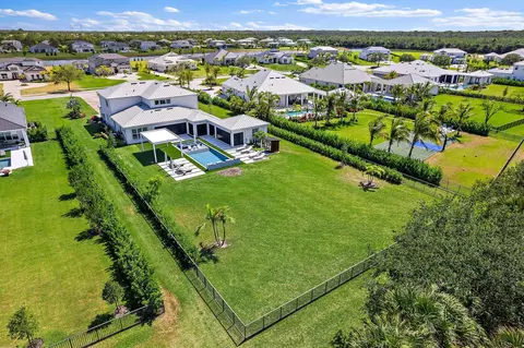 View/Area - 20065 SE Bridgewater Dr, Jupiter, FL 33458 photo 6 of 9