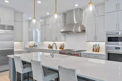 Kitchen - 20065 SE Bridgewater Dr, Jupiter, FL 33458 photo 6 of 6
