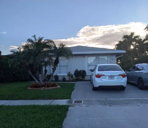 3835 Service Ct, Lake Worth, FL 33467