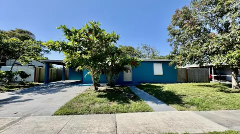 629 Troy Blvd, West Palm Beach, FL 33409