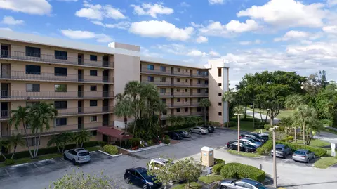 7770 Tahiti Ln #408, Lake Worth, FL 33467
