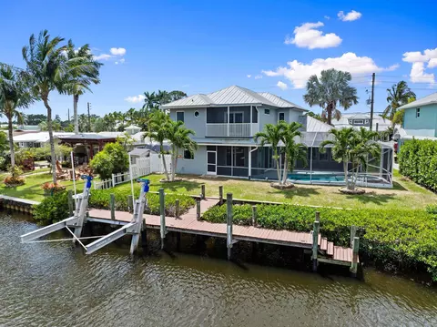 1599 SW Dyer Point Rd, Palm City, FL 34990