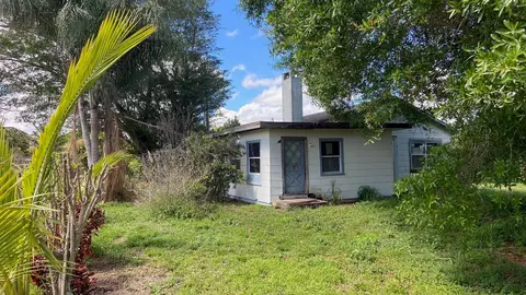 9500 Orange Ave, Fort Pierce, FL 34945