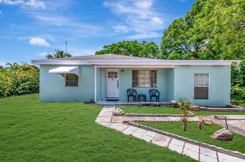 216 NE 14th St, Delray Beach, FL 33444