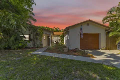 8858 SW 8th St, Boca Raton, FL 33433