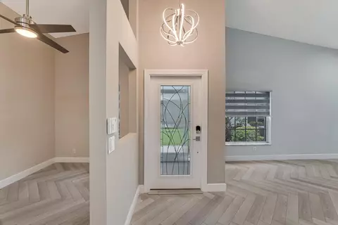 8592 Logia Cir, Boynton Beach, FL 33472