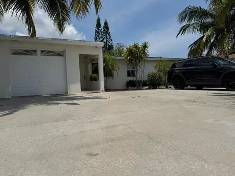 4607 Sutton Ter S, West Palm Beach, FL 33415