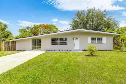 7802 Miramar Ave, Fort Pierce, FL 34951
