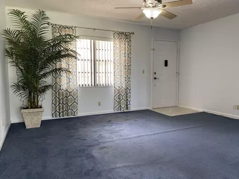 4273 Oak Ter, Greenacres, FL 33463