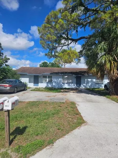 2691 Niagara Ave, Fort Pierce, FL 34946
