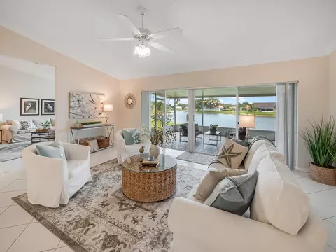 8520 Lake Cypress Rd, Lake Worth, FL 33467