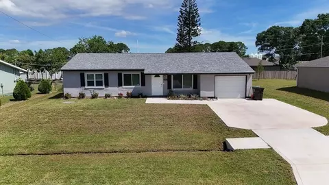 343 SE Husted Ter, Port Saint Lucie, FL 34983