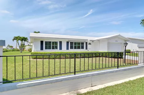 1703 SW 22nd Way, Boynton Beach, FL 33426