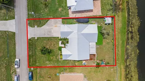 441 SW Cherry Hill Rd, Port Saint Lucie, FL 34953