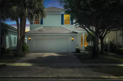 123 Canterbury, Royal Palm Beach, FL 33414