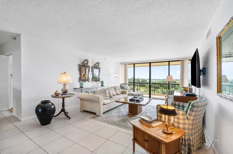 1900 Consulate Pl #402, West Palm Beach, FL 33401