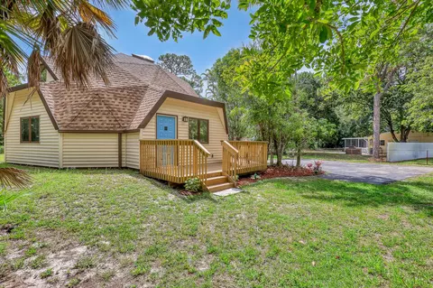 1130 Melinda Ln, Haverhill, FL 33417