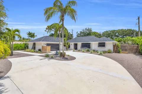 354 Country Club Dr, Tequesta, FL 33469