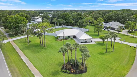 386 NE Ficus Ter, Jensen Beach, FL 34957