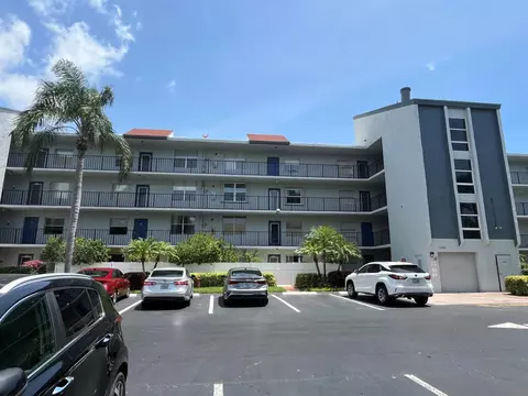 14701 Cumberland Dr # 301, Delray Beach, FL 33446