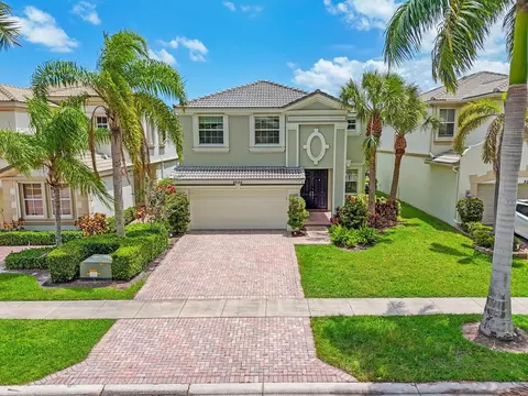 9226 Dupont Pl, Wellington, FL 33414