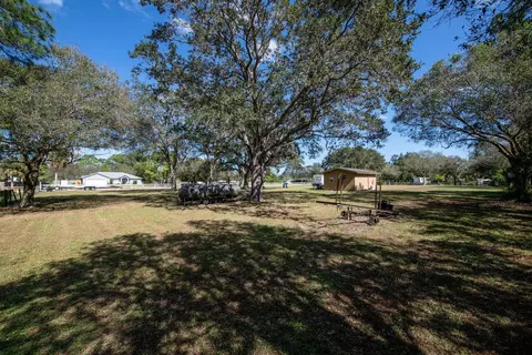 355 Gokchoff Rd, Fort Pierce, FL 34945