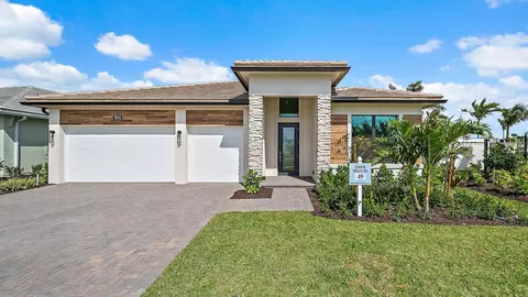 9504 St Germain Dr, Palm Beach Gardens, FL 33412
