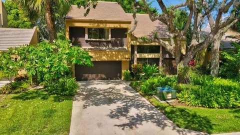 753 Saint Albans Dr, Boca Raton, FL 33486