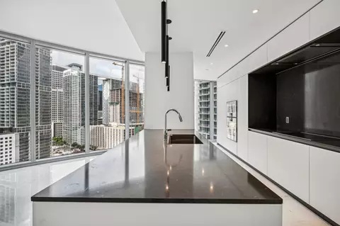 300 Biscayne Blvd Way #1907, Miami, FL 33131