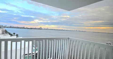 2016 Bay #907, Miami Beach, FL 33141