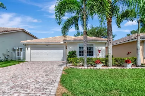 6836 Hendry Dr, Lake Worth, FL 33463