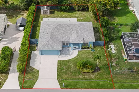 924 SW Abingdon Ave, Port Saint Lucie, FL 34953