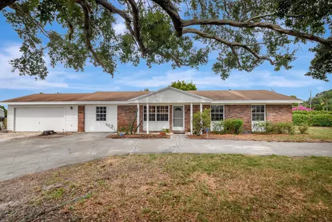 201 Rex Ct, Palm Springs, FL 33461