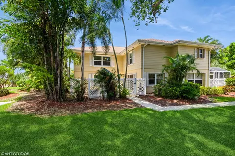 5004 Wheatley Ct, Boynton Beach, FL 33436