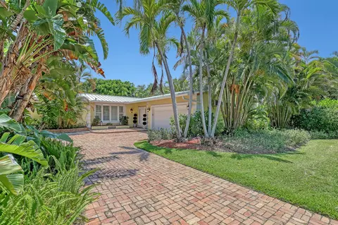 134 Worth Ct N, West Palm Beach, FL 33405