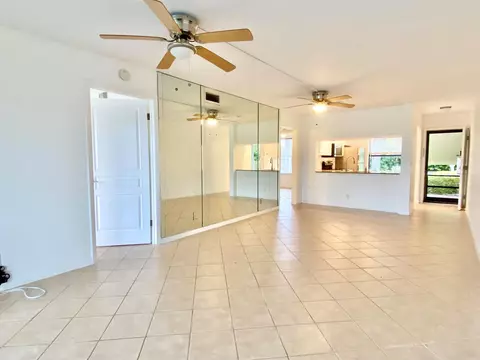 6928 Briarlake Circle Cir #104, Palm Beach Gardens, FL 33418