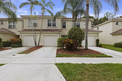 9686 Lago Dr, Boynton Beach, FL 33472