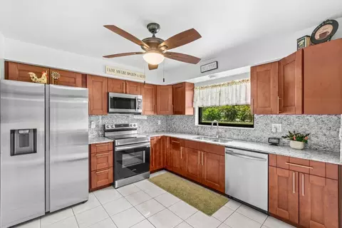4260 Mango Tree Ct #B, Boynton Beach, FL 33436