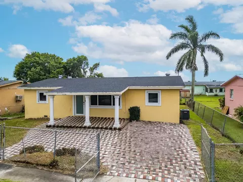 1528 Singletary, Pahokee, FL 33476