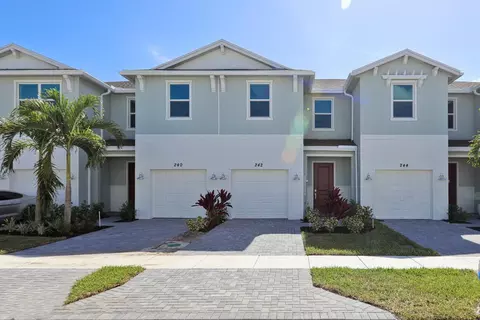 242 SE Woodbark, Port Saint Lucie, FL 34984