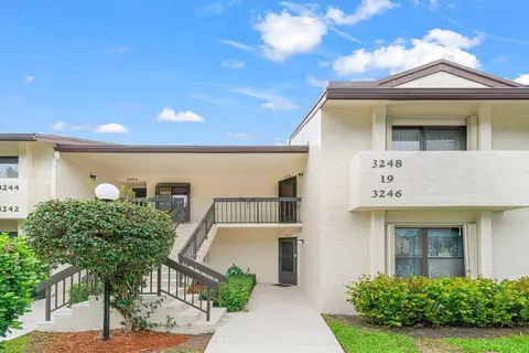 3246 Perimeter Dr #3246, Greenacres, FL 33467
