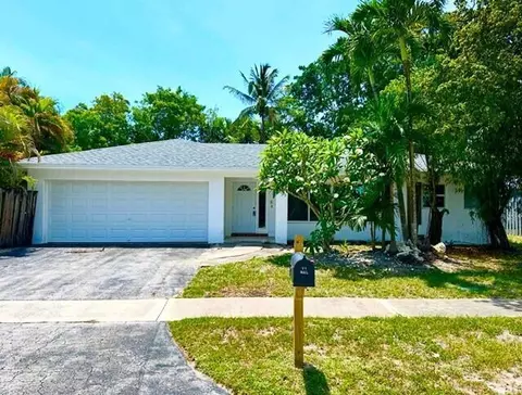 10452 Dorchester Dr, Boca Raton, FL 33428