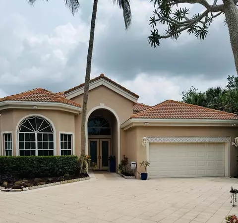 102 Windward Dr, Palm Beach Gardens, FL 33418
