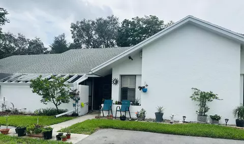 10900 Waterberry Ct, Boca Raton, FL 33498