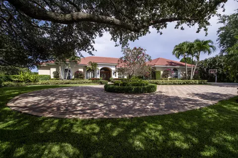 7656 Steeplechase Dr, Palm Beach Gardens, FL 33418