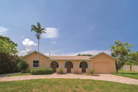 103 E Shannondale Rd E, Cloud Lake, FL 33406