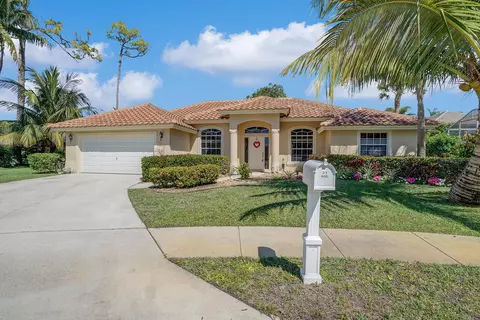 1030 Sweet Briar Pl, Wellington, FL 33414