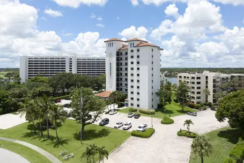 370 Golfview #103, North Palm Beach, FL 33408