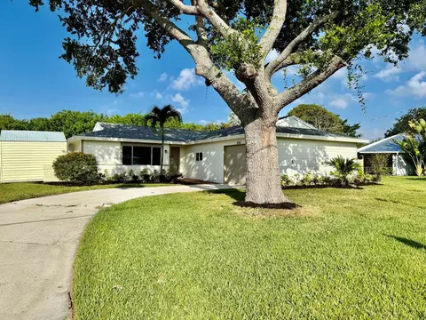 2143 4th SE, Vero Beach, FL 32962